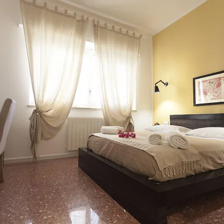 Bed and breakfast Piazza Marina 4*