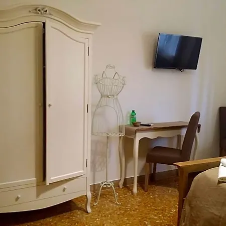 Alojamento de Acomodação e Pequeno-almoço Piazza Marina Palermo