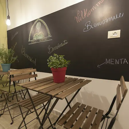 Couette-café Piazza Marina
