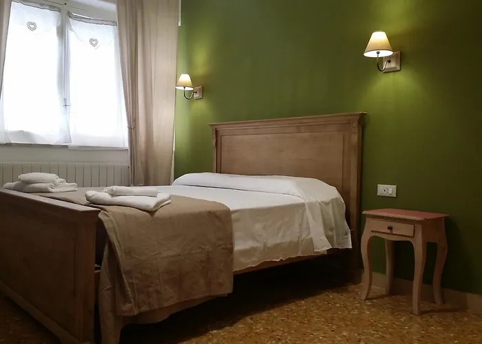 Piazza Marina 4*