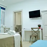 Piazza Marina Couette-café 4*