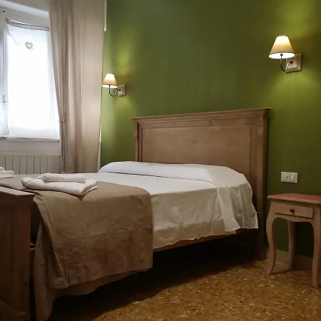 Piazza Marina 4*